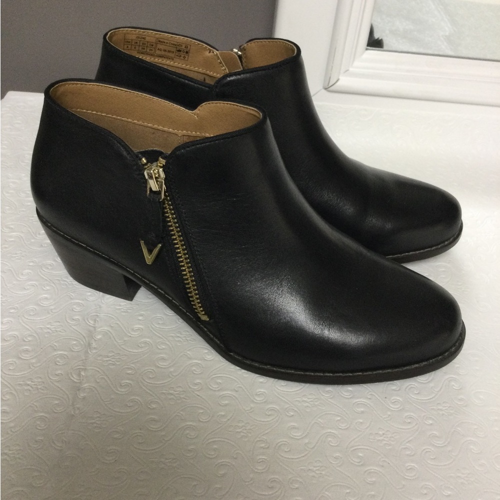 VIONIC, Jolene, Black Zip Ankle Boots, Woman’s Size 8